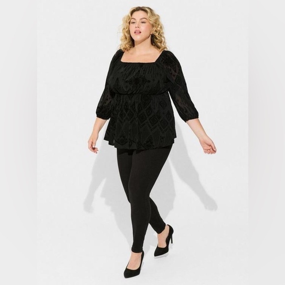 Torrid Flocked Mesh Square-Neck Peasant Top • Black • Size 1 • EUC - Picture 1 of 4